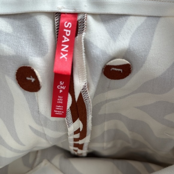 NWOT Spanx Women’s full pants. Color: Clay (Dark Tan and cream) Zebra St… - Picture 6 of 7